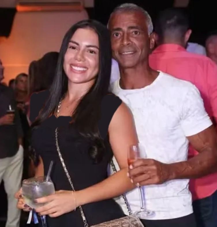 دنیای جنجالی روماریو؛ از روابط عاشقانه پرحاشیه تا آمار بحثبرانگیز گلها دنیای جنجالی روماریو؛ از روابط عاشقانه پرحاشیه تا آمار بحثبرانگیز گلها