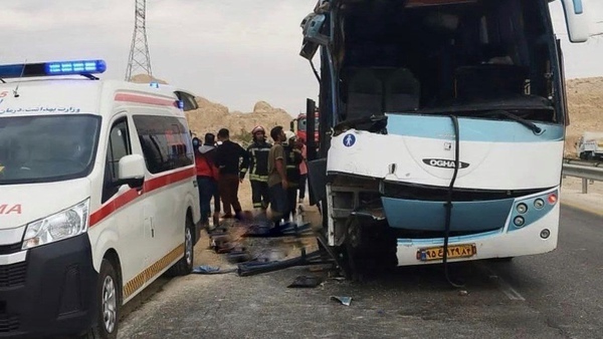 تصادف اتوبوس زائران بندرعباسی در بازگشت از کربلا