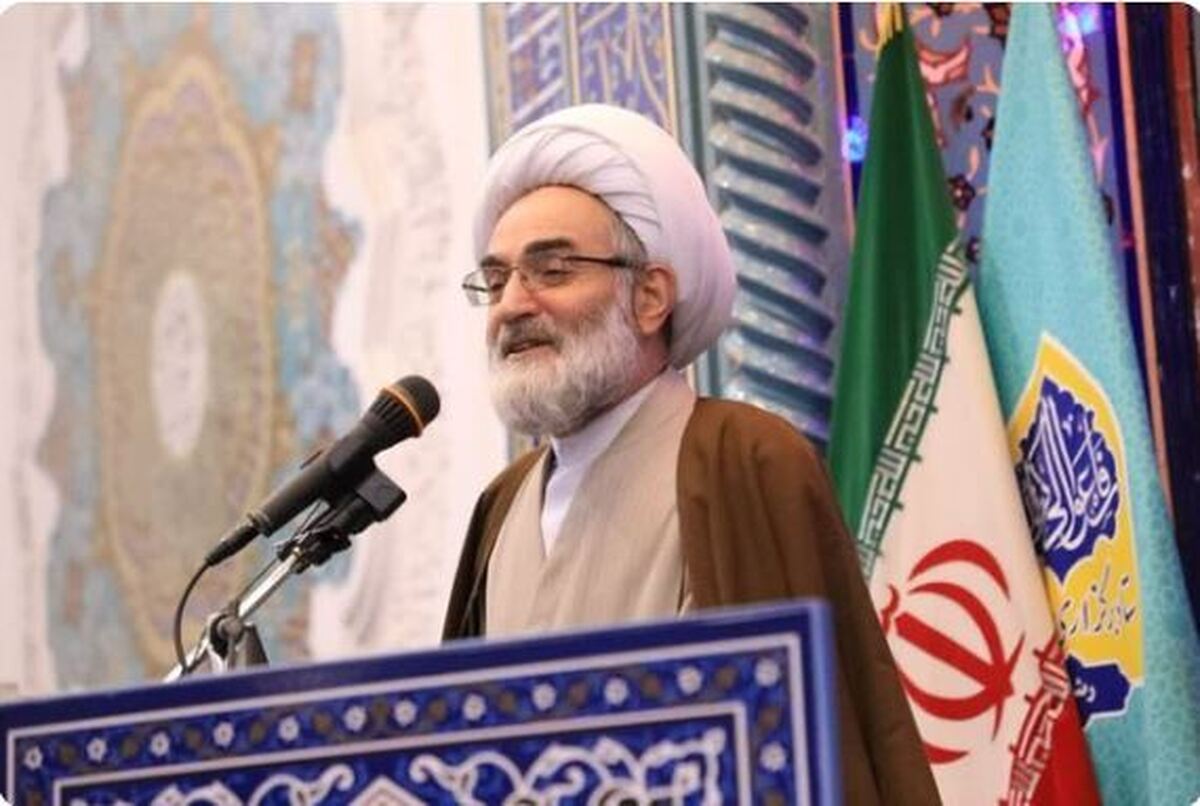 امام‌جمعه رشت: شعار‌های آزادی، استقلال و عدالت هرگز تاریخ مصرف ندارند