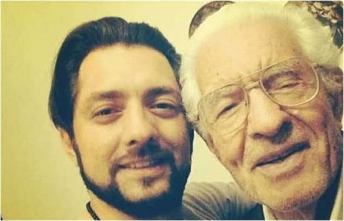 دلتنگی ناراحت کننده بهرام رادان برای پدر آسمانی اش در این عکس مشهود است/روحش شاد