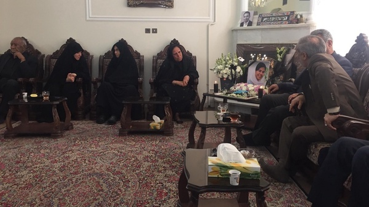 دختر رئیس‌جمهور در خانه دانش‌آموز فوت شده حادثه کرمان