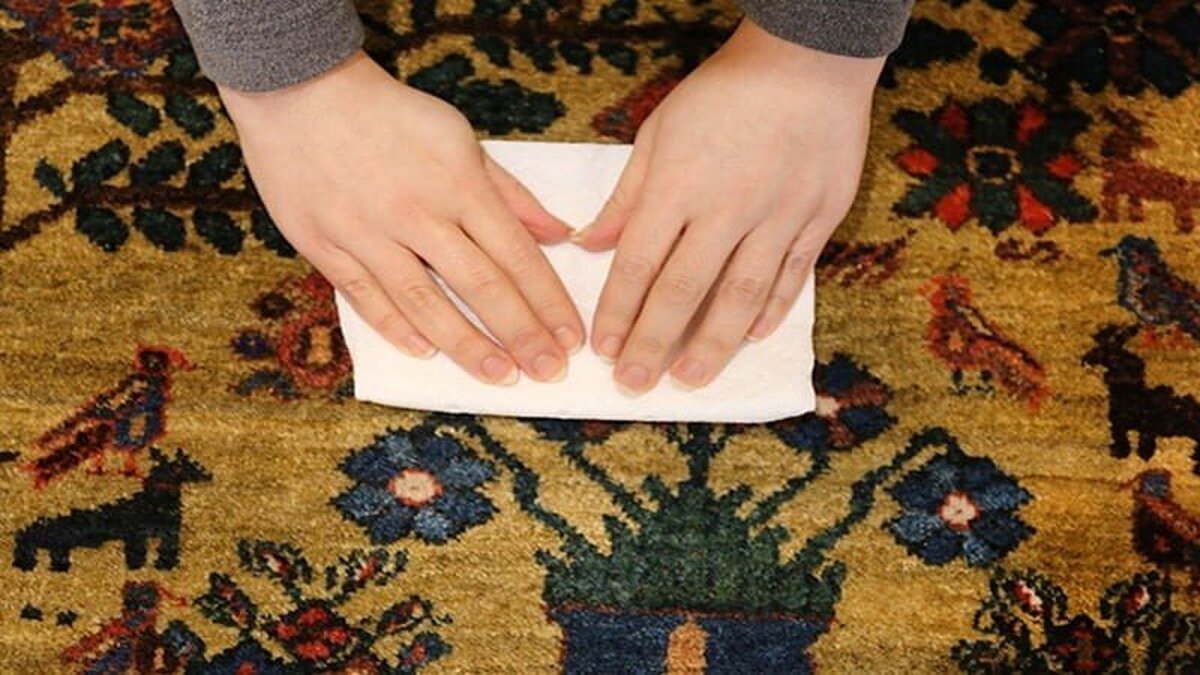 نیست و نابود کردن لکه‌های قدیمی فرش با ترفند مخصوص/ ویژه خانه تکانی عید