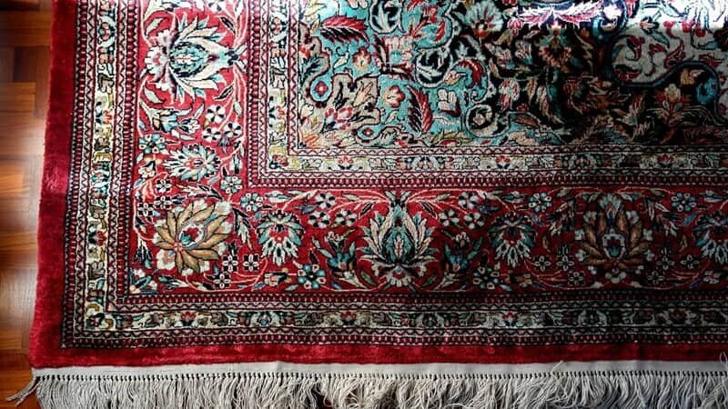 نیست و نابود کردن لکه‌های قدیمی فرش با ترفند مخصوص/ ویژه خانه تکانی عید