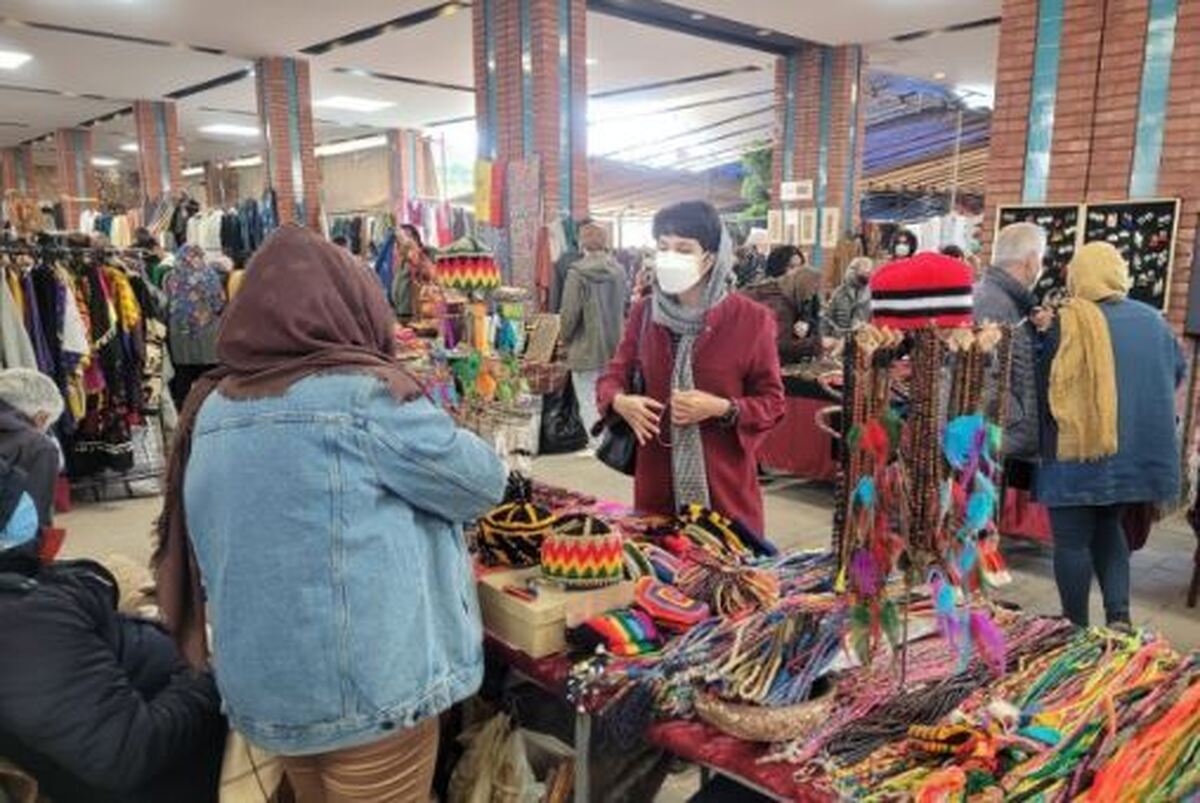 بهترین پوشاک و عتیقه جات را از این جمعه بازار تهران تهیه کنید