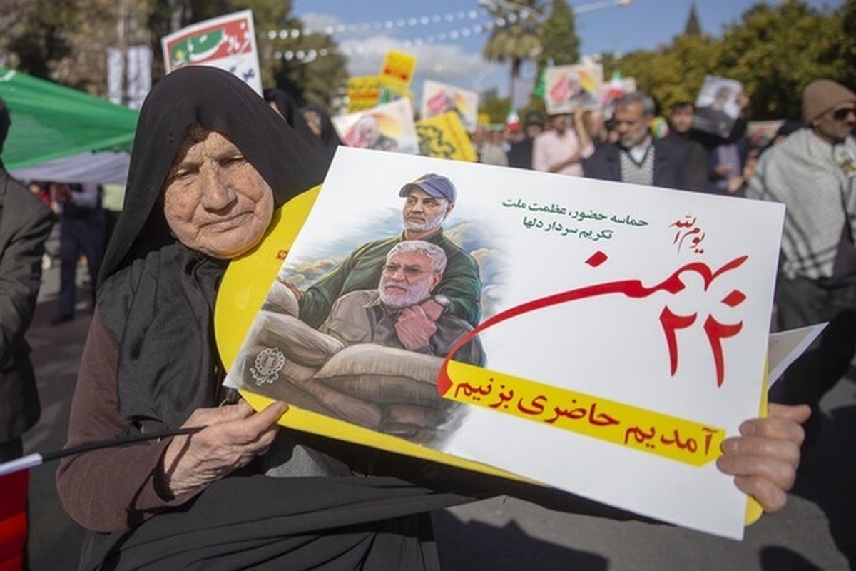 قصرشیرین در ۲۲ بهمن پای انقلاب ایستاده است