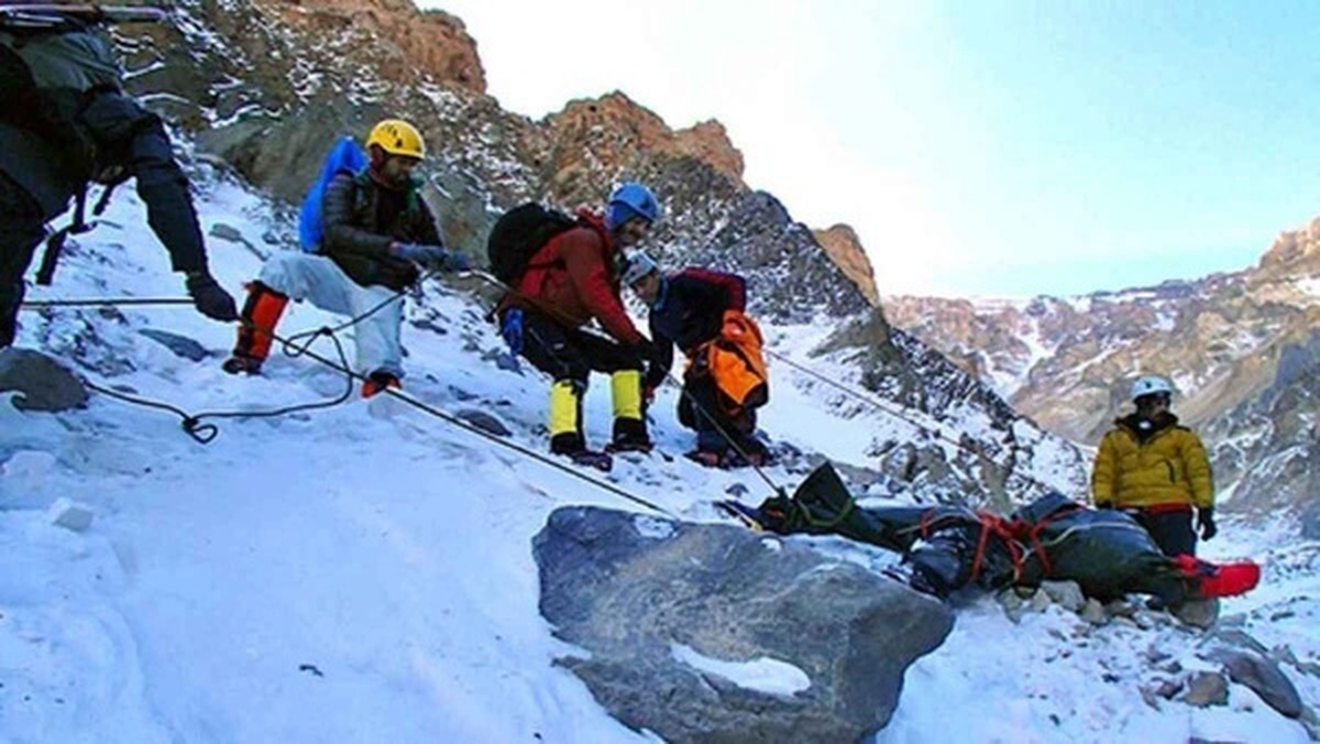 کشته و مفقود شدن کوهنوردان لارستانی در دماوند