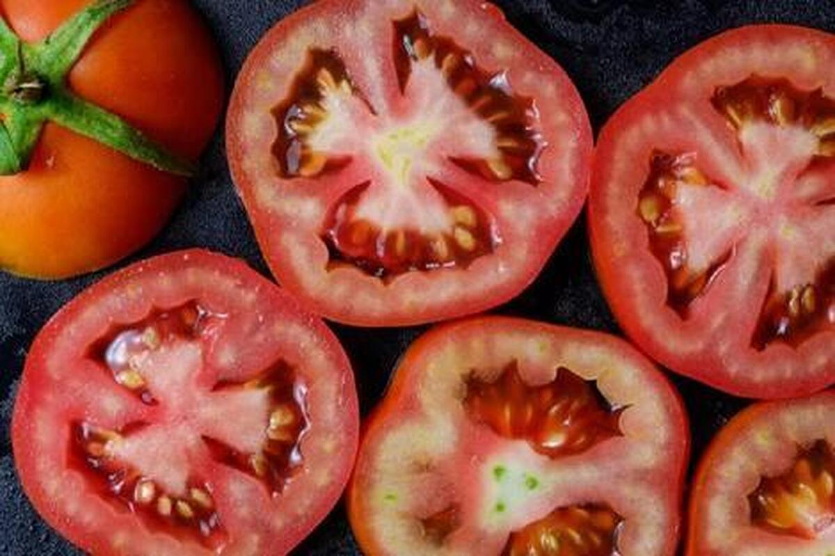 برای کم خونی میتوانید گوجه فرنگی بخورید!