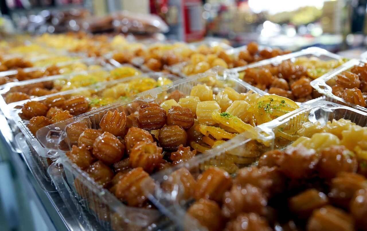 با نزدیک شدن به ماه رمضان خودتون زولبیا و بامیه درست کنید+مواد لازم