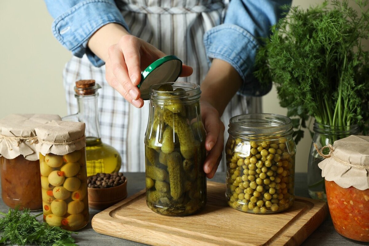 طرز نگهداری اصولی خیار شور برای تایم طولانی