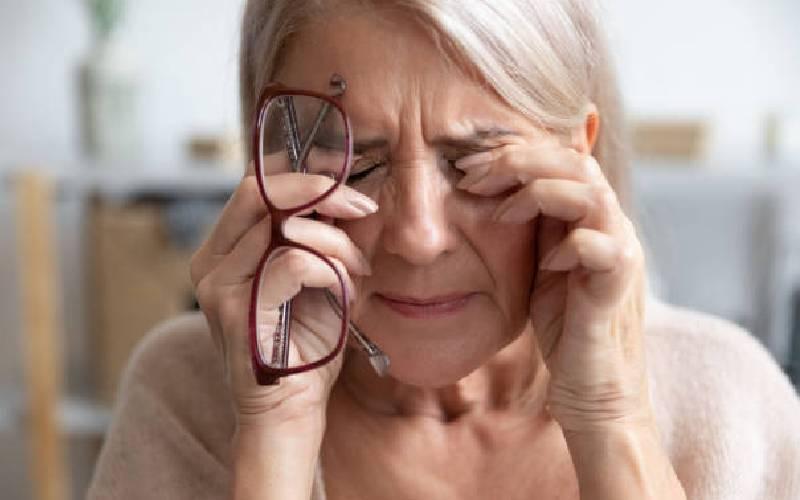 چگونه باید سکته چشمی را تشخیص داد؟ /روند درمان چگونه است؟