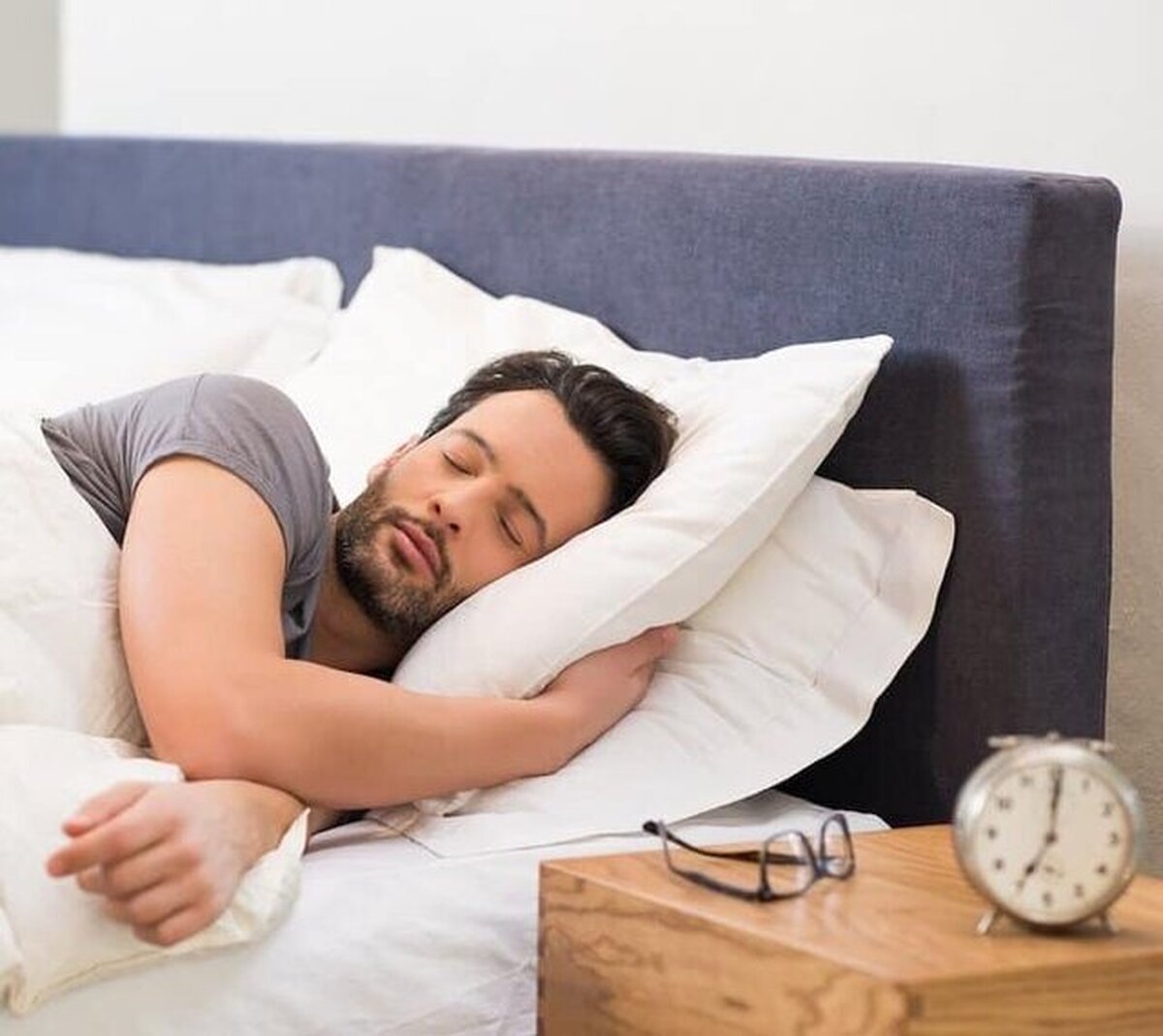 چند ساعت قبل از خواب باید شام خورد؟