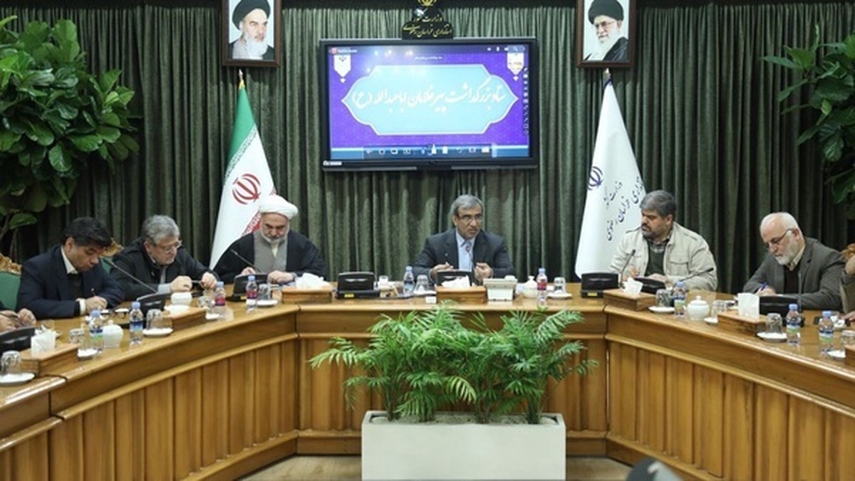 گذر پیرغلامان اهل‌بیت در اطراف حرم رضوی ایجاد می‌شود