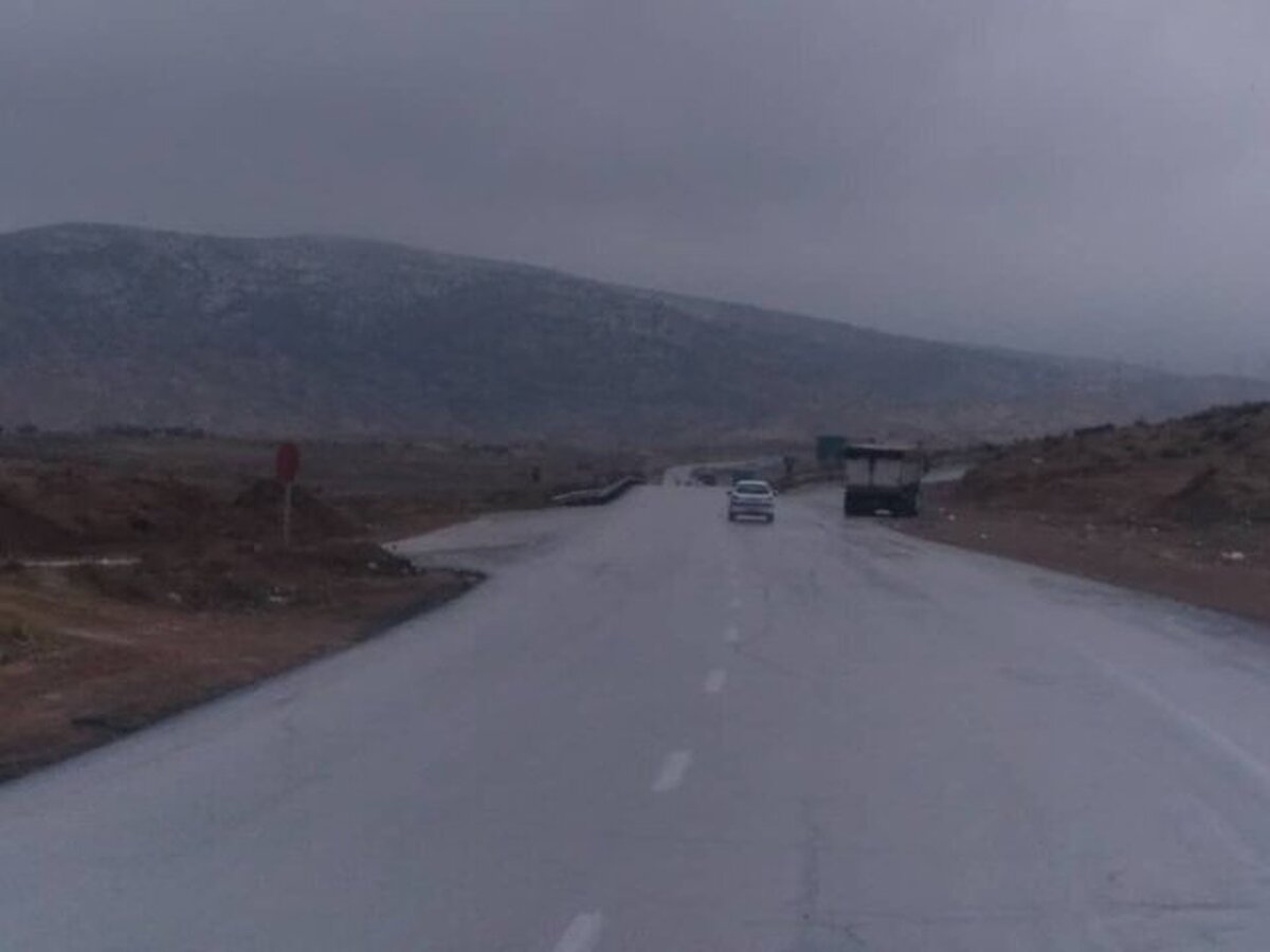 بارش برف و باران در ۲۵ محور مواصلاتی فارس / ثبت ۵۷ مورد امدادرسانی