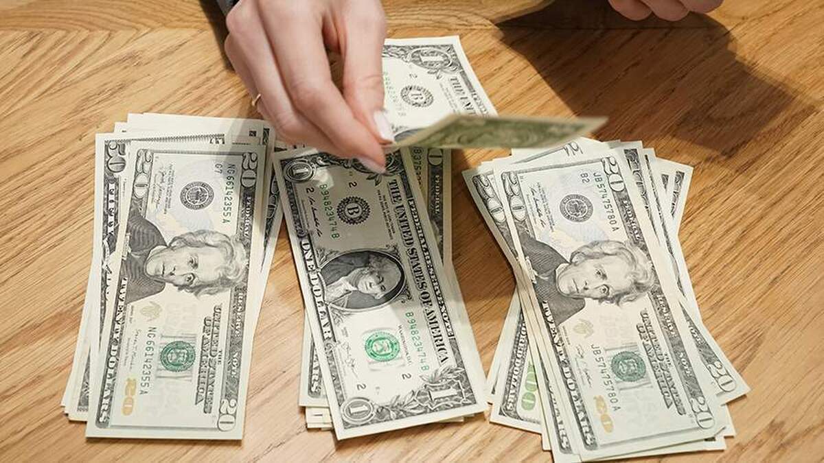 ترامپ مدعی شد که دولت بایدن میلیارد‌ها دلار را هدر داده است