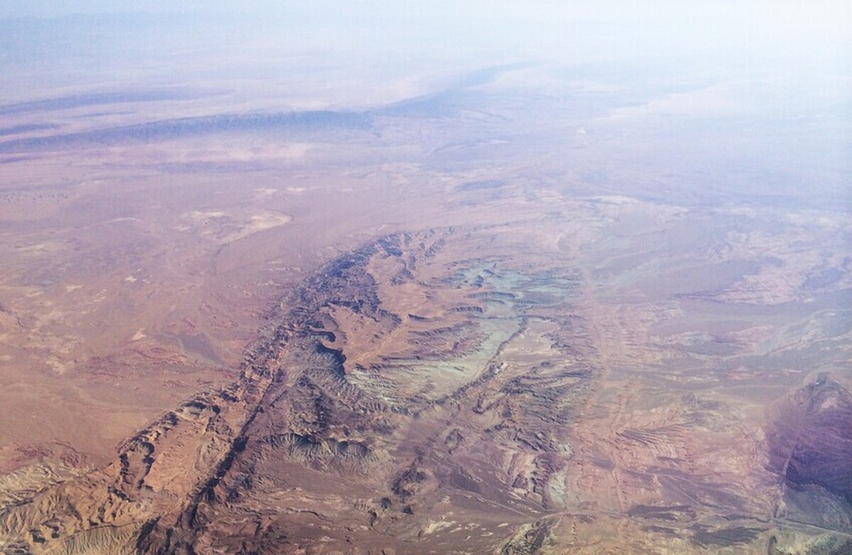 محققان دلیل انحنای غیرعادی سطح زمین در عراق را کشف کردند