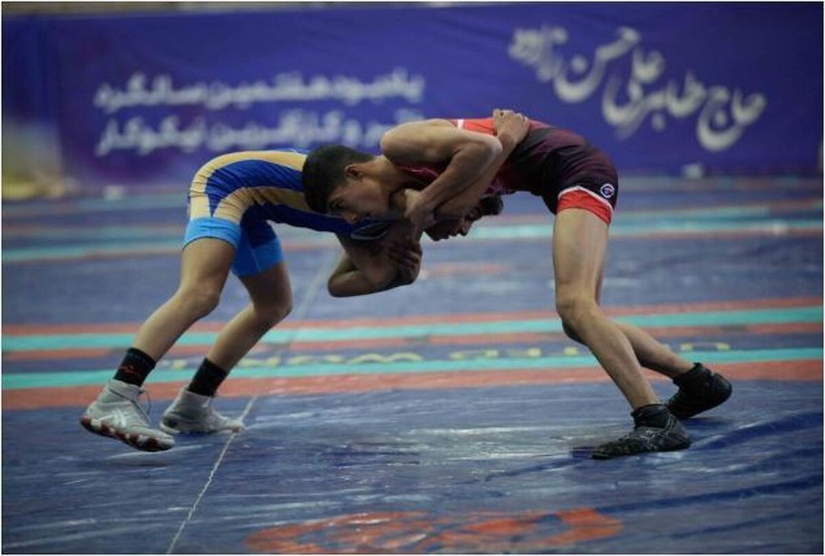 تیم تهران در مشهد قهرمان مسابقات کشتی نوجوانان کشور شد