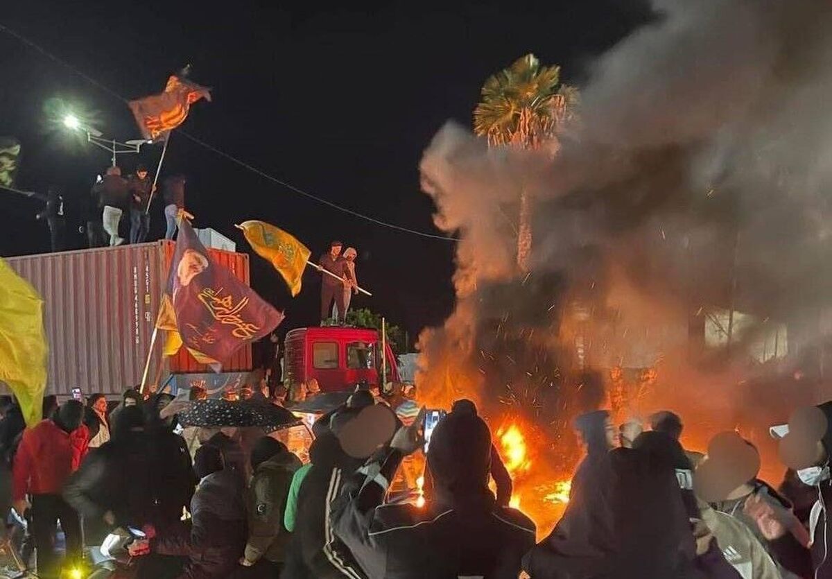 ادامه اعتراض‌ها به جلوگیری از پرواز تهران-بیروت در لبنان
