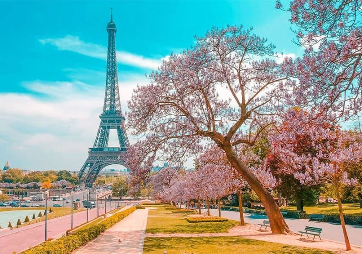 قطار‌های پرسرعت، اتوبوس‌ها برای سفر‌های بین شهری در تور نوروزی فرانسه