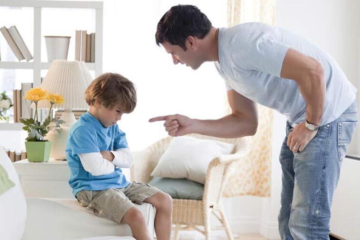۵ جمله ویرانگر که عزت نفس کودکتان را هدف میگیرد