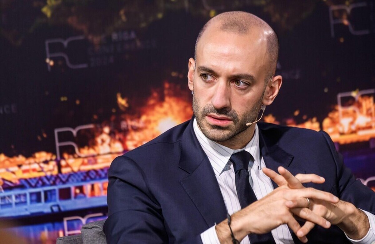 فرانسه: اروپایی‌ها باید مسئولیت را بپذیرند و اوکراین اولین آزمون