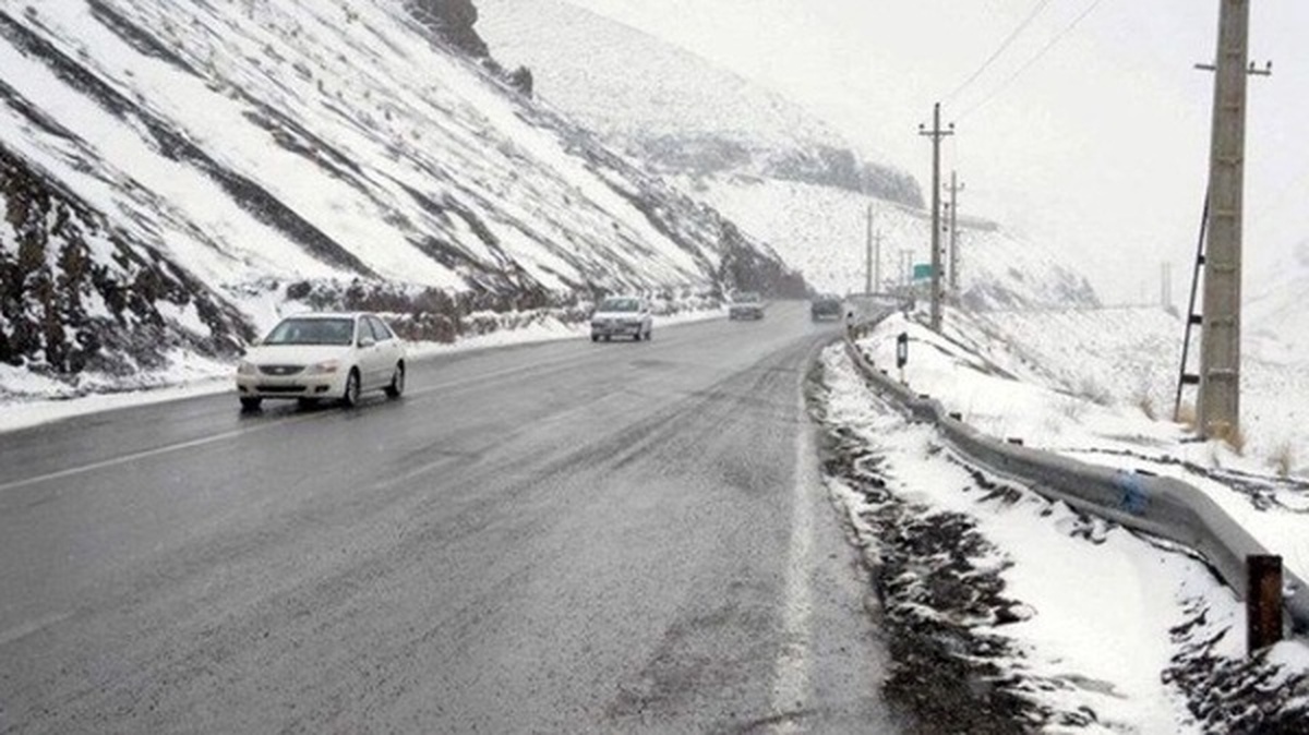 هشدار پلیس‌راه قزوین در خصوص لغزندگی جاده‌ها