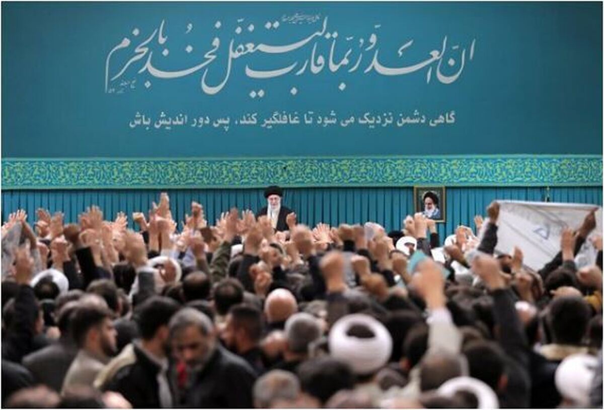 رهبر انقلاب: مردم مشکلاتی دارند و توقع‌شان به حق است