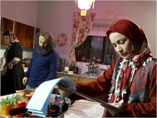 پشت صحنه سریال پایتخت با «نقی، هما و فهیمه» سال ۹۴