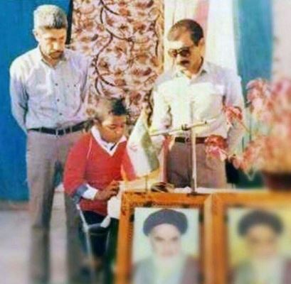 رضا صادقی اولین باری که میکروفون به دست شد! +عکس