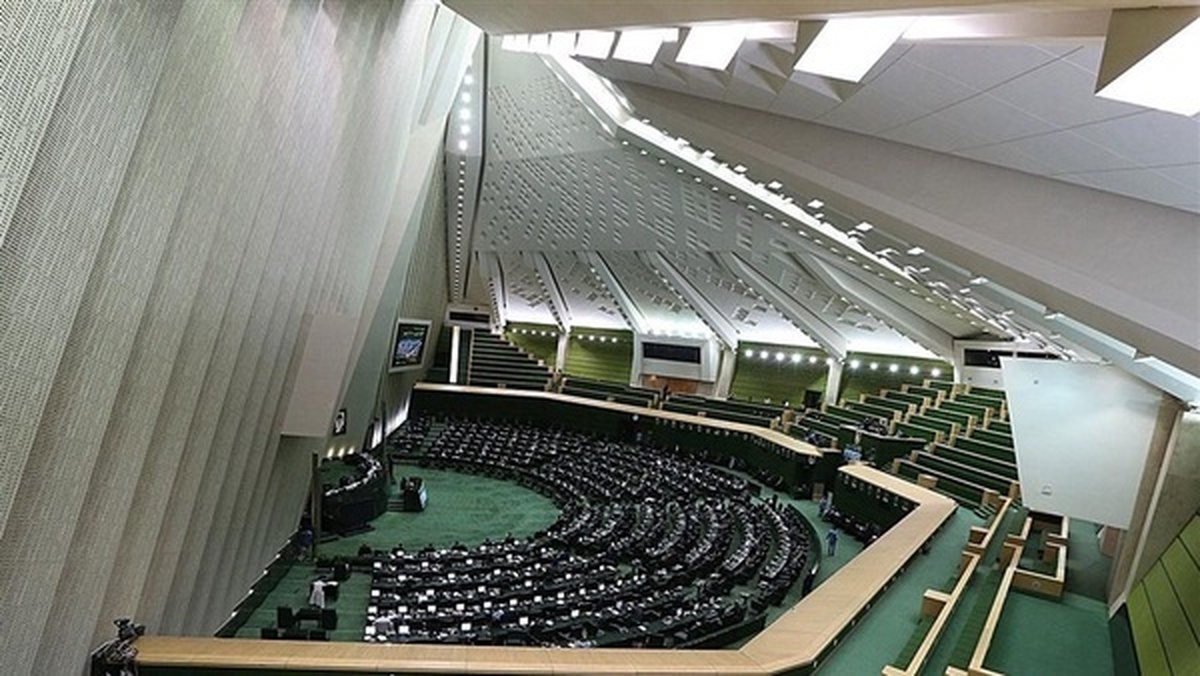 درخواست ابطال واگذاری ایران خودرو به کروز از سوی ۱۰۰ نماینده