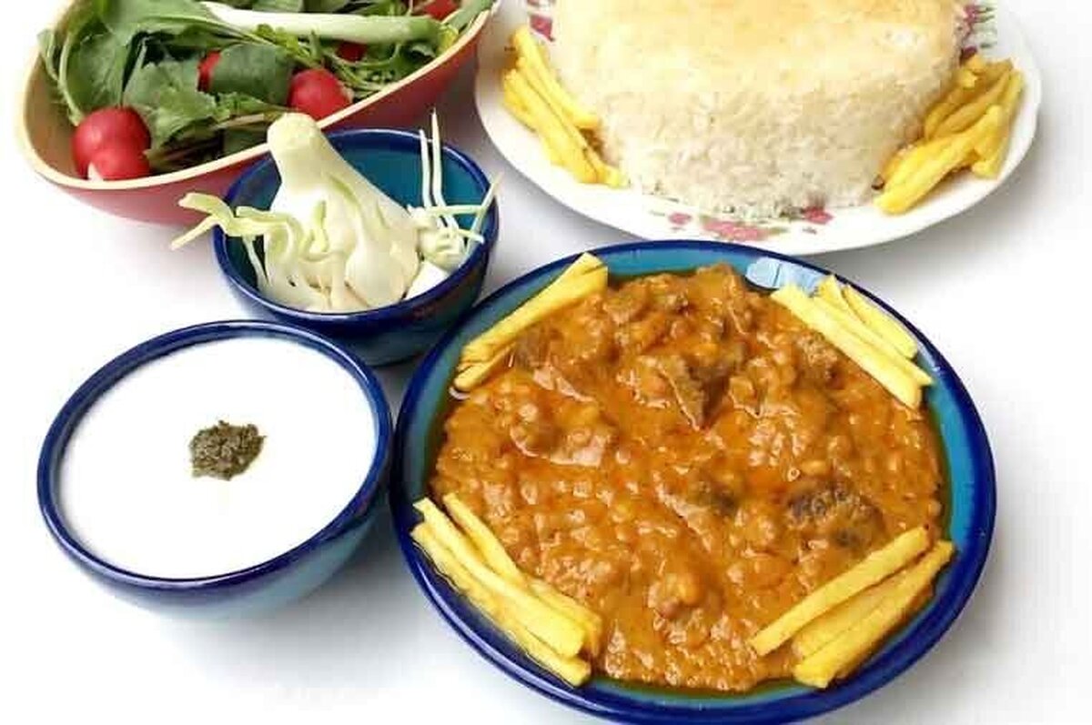خورش دوغ پای اصیل‌ترین غذای زاهدان با عطر و طعم بهشتی