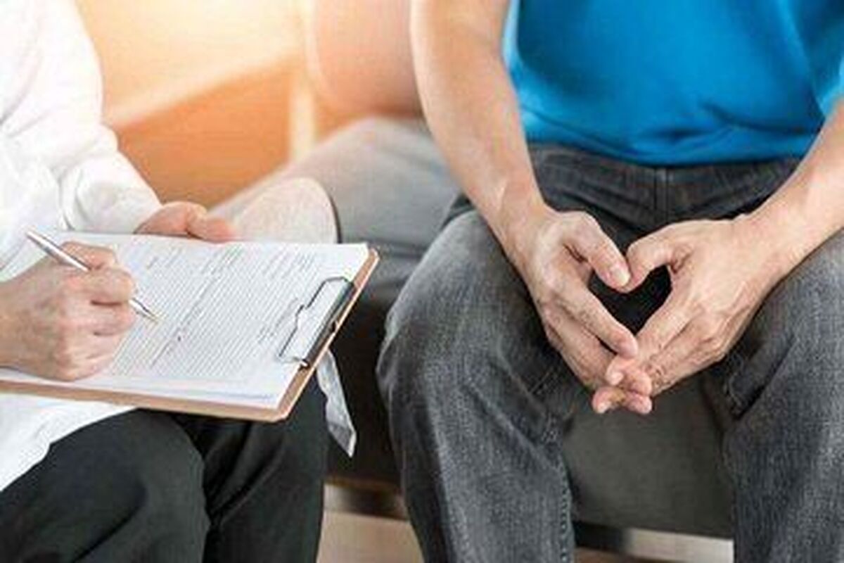 تغییر رنگ ادرار نشانه چیست؟