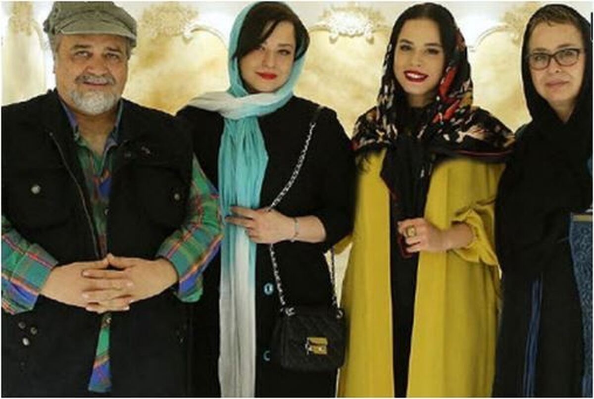 تصویر شکار شده دیدنی از آزیتا حاجیان کنار شریفی نیا ها!