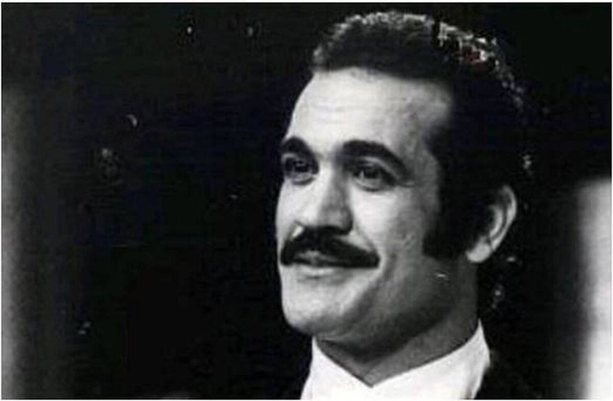 تصاویر زیرخاکی از جشن عروسی ساده و خودمانی فریدون فرخزاد و ترانه سندوزی