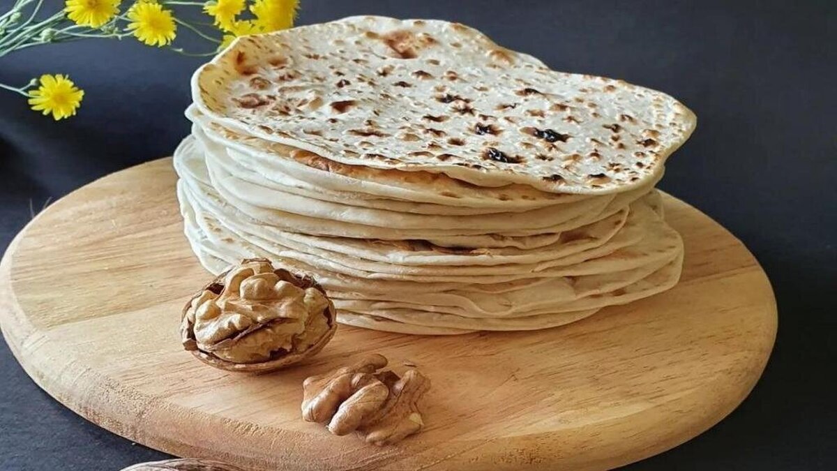 طرز تهیه ۱۰ عدد نال لواش با دو لیوان آرد در منزل!