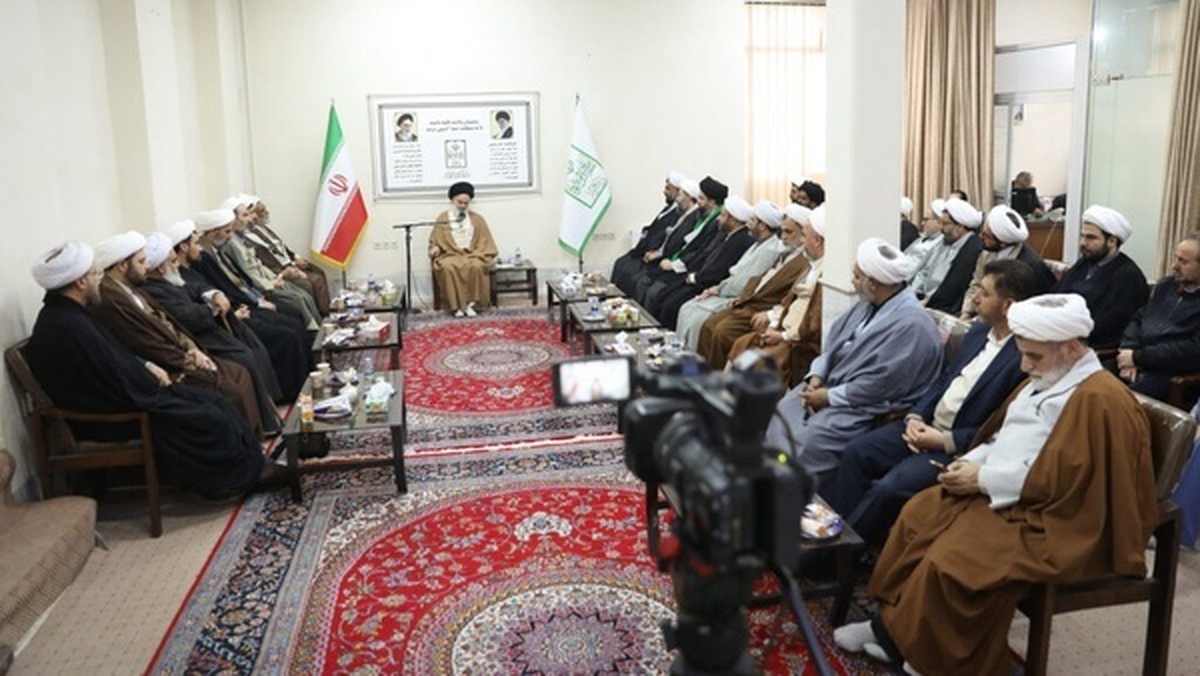 ثمره تلاش پیامبران در قیام امام خمینی به نمایش گذاشته شد