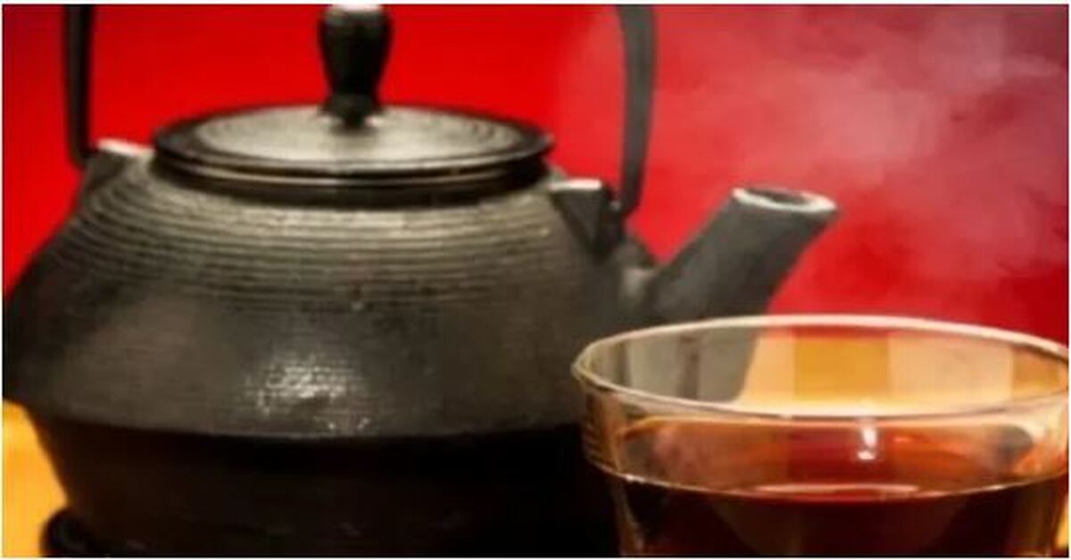 بعد از آشنا شدن با خواص باورنکردنی تفاله چای دیگر آنها را دور نمی‌ریزید!