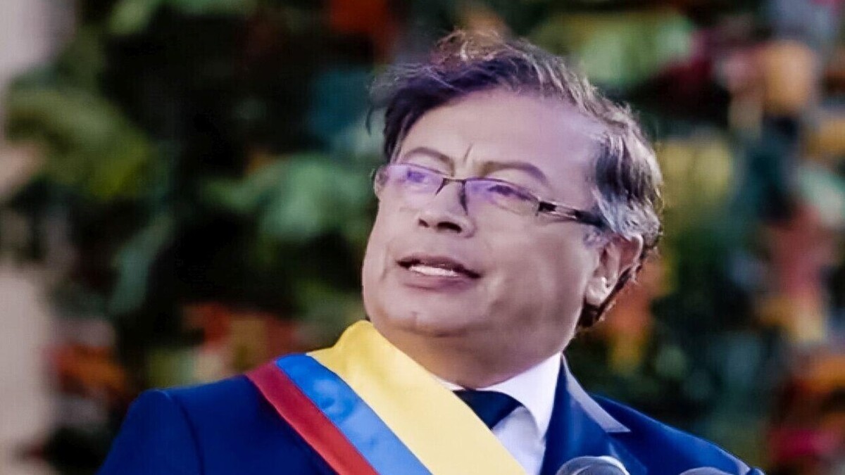 رئیس جمهور کلمبیا: ما ۱۵۰۰۰ مهاجر غیرقانونی آمریکایی داریم و آنها باید وضعیت خود را تنظیم کنند