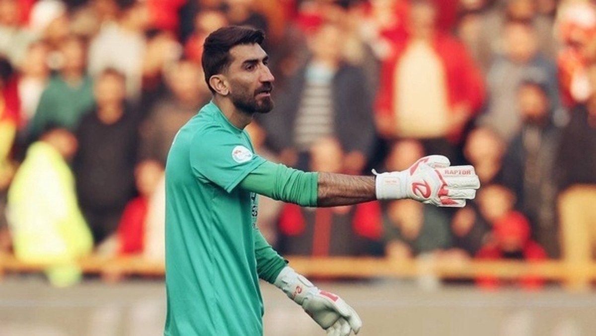 باشگاه تراکتور: پرسپولیسی‌ها جای توهین باید مجسمه بیرانوند را می‌ساختند