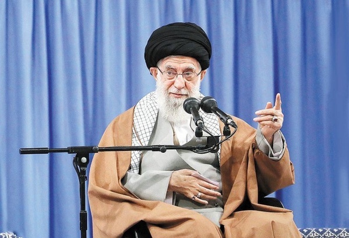سید علی رهبر همیشه استوار ایران