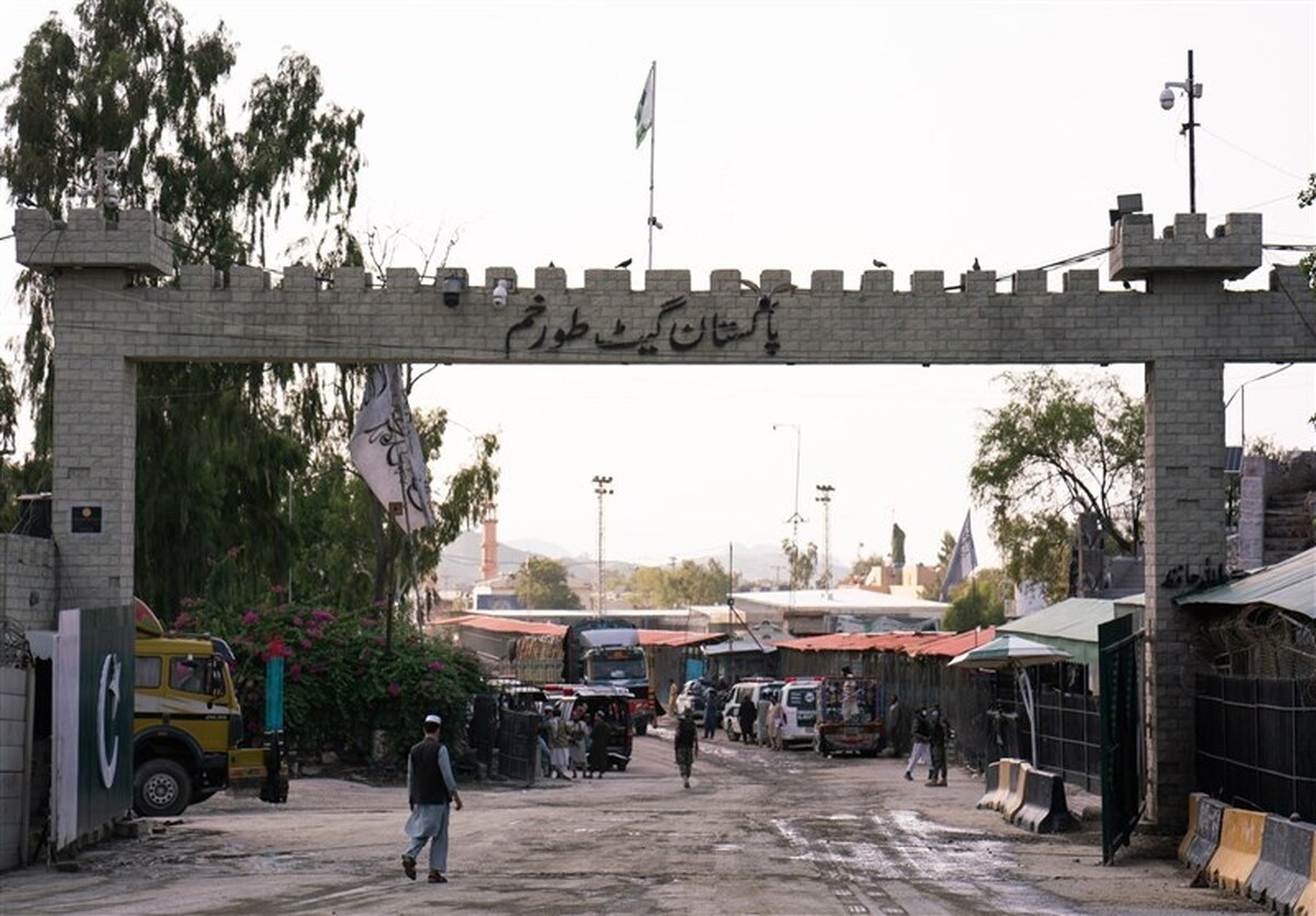 گذرگاه مرزی تورخم پس از ۱۰ روز توسط پاکستان باز شد