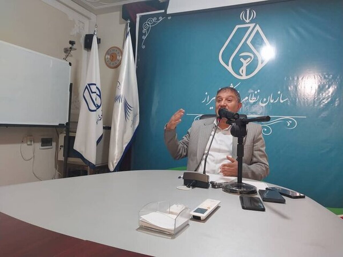 خالی ماندن ۵۰ درصد صندلی‌های تخصصی پزشکی / رابطه پولی بین پزشک و بیمار حذف شود