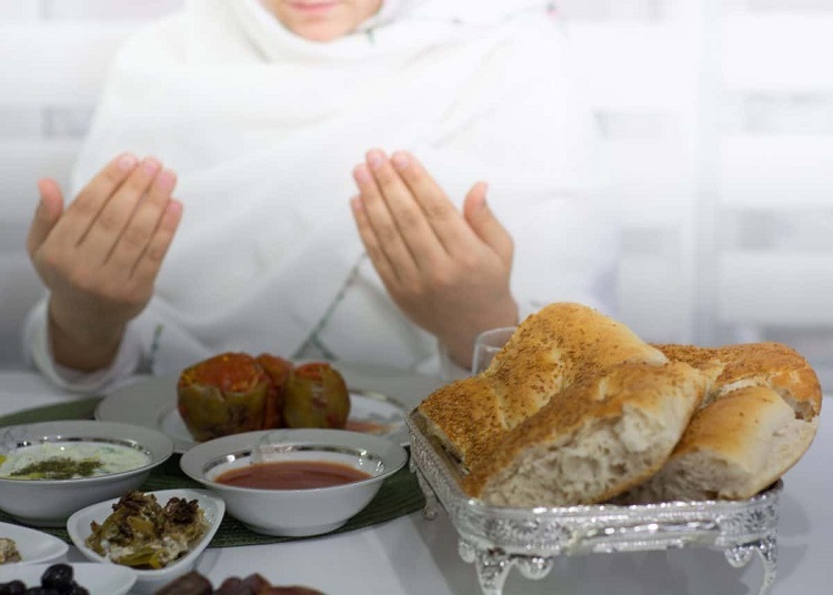 لیست ممنوعیات تغذیه‌ای برای سحری و افطار
