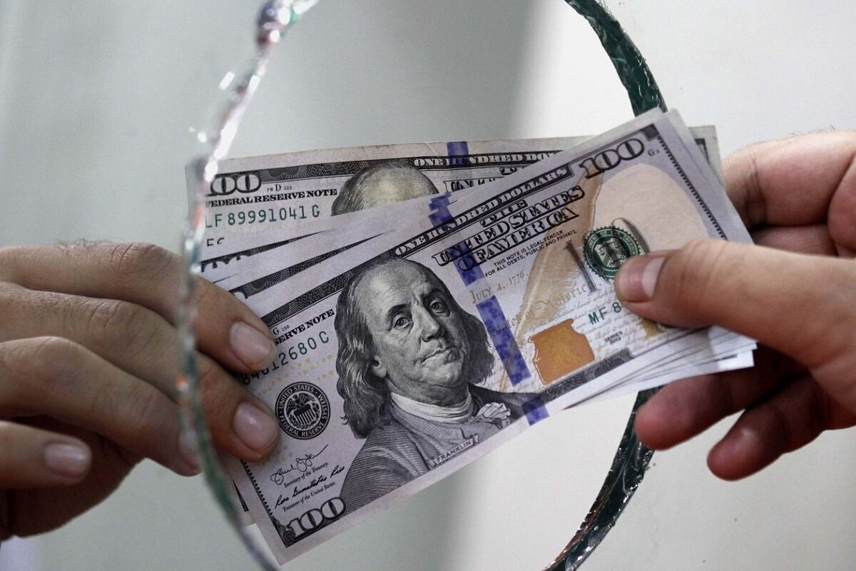 تاثیر عزل همتی بر روی قیمت دلار