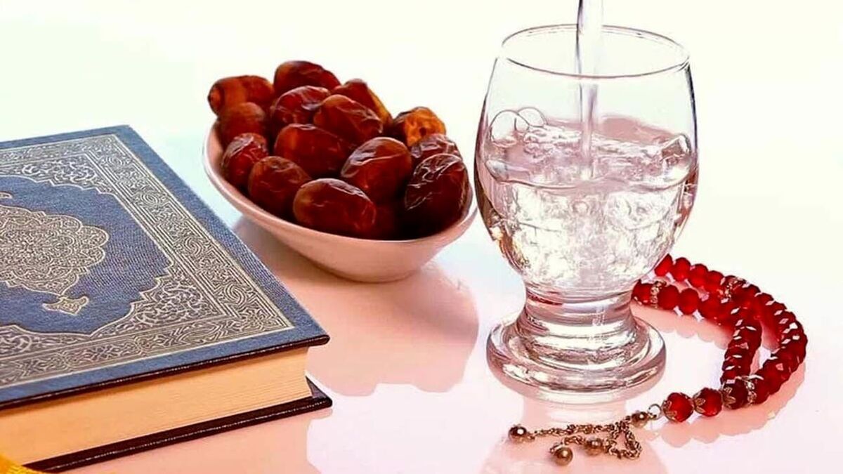 اگر میخواهید در ماه رمضان کمتر تشنه شوید، بخوانید!