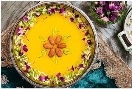 یک دسر زعفرانی با بافتی لطیف و مقوی برای سفره افطار