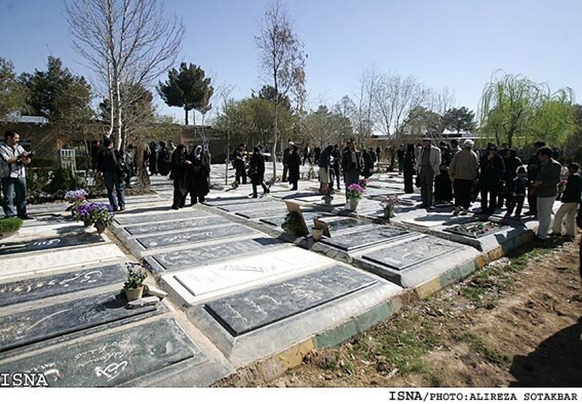در‌های آرامستان کرمانشاه پنجشنبه غریبان و آخر سال بسته می‌شود/ تعطیلی مراسم تدفین در این ۲ روز