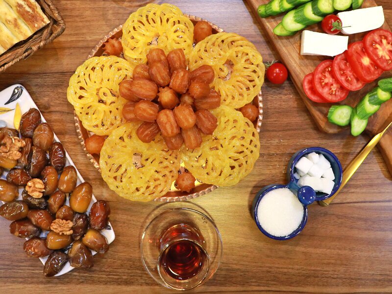 چگونه در منزل زولبیا و بامیه بازاری درست کنیم؟