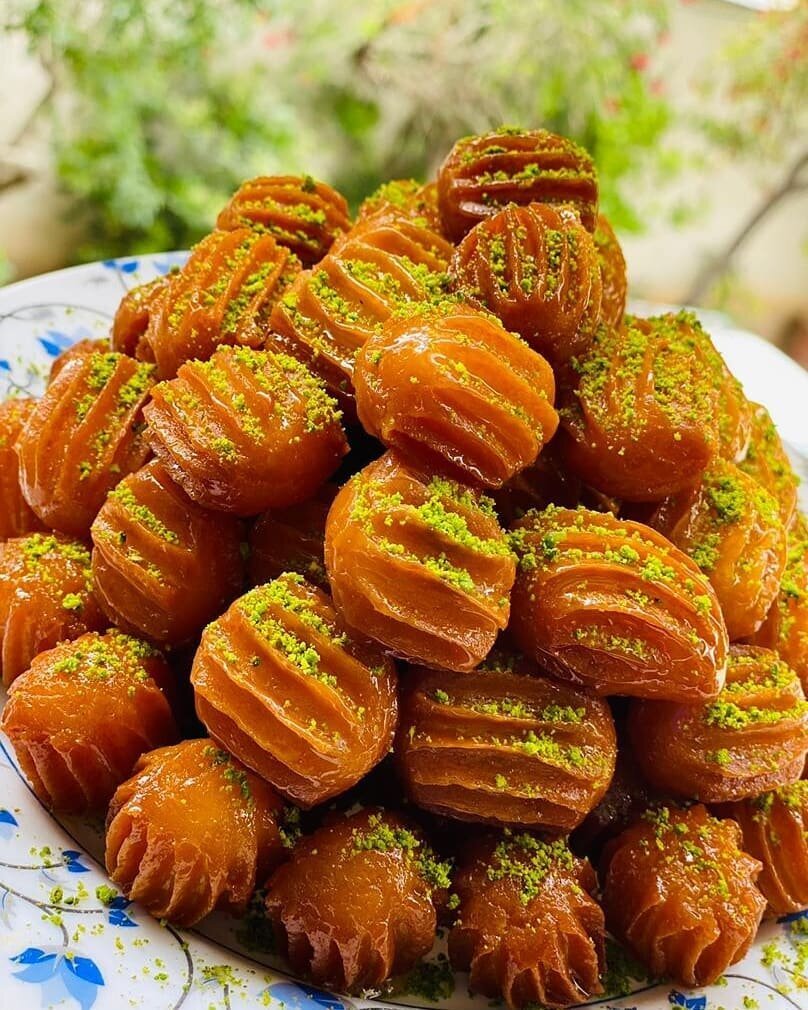 چگونه در منزل زولبیا و بامیه بازاری درست کنیم؟