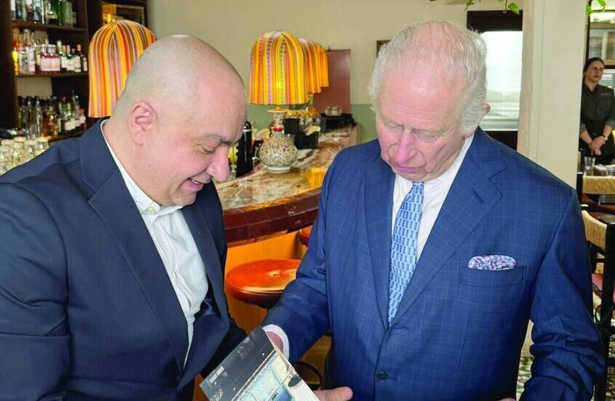 پادشاه بریتانیا در یک رستوران سوری: من از تعداد پناهندگان سوری با مهارت‌های عالی شگفت زده شدم