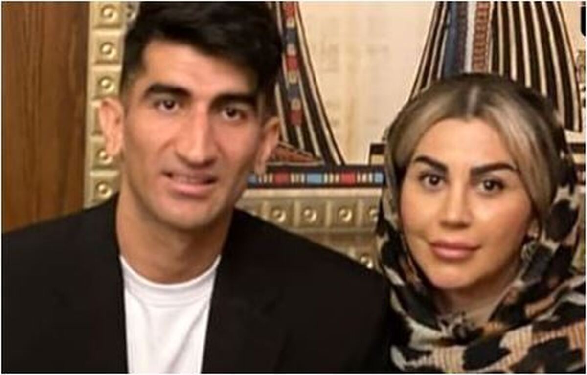 عکس لو رفته از اکرم بانو با لباس مجلسی سانسور لازم و گیپوری!